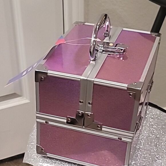 Caboodles Adored Traincase- Pink Iridescent - Picture 9 of 9
